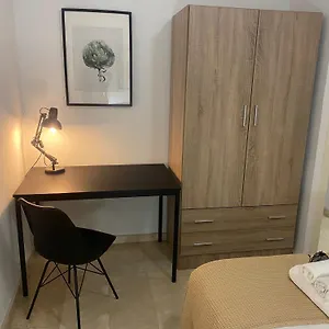 https://apartamento-en-el-centro-histrico.hotelsinnerja.org